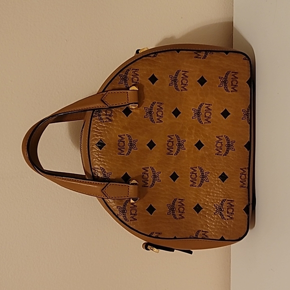 GENUINE 💯  MCM Satchel includes crossbody STRAP! - Picture 4 of 16